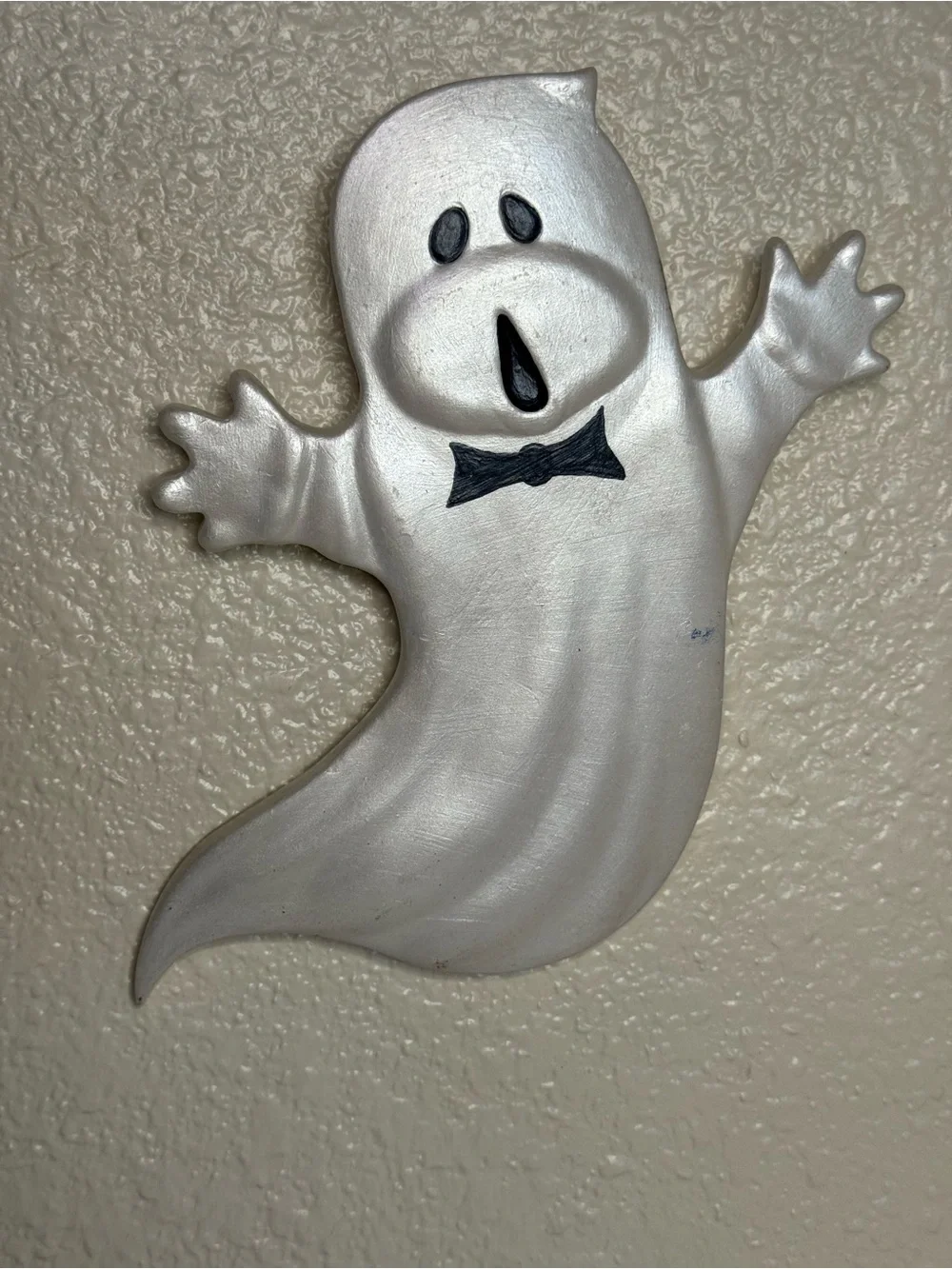 Vintage Silver Ghost Wall Accent - Decorative Home Wall Decor